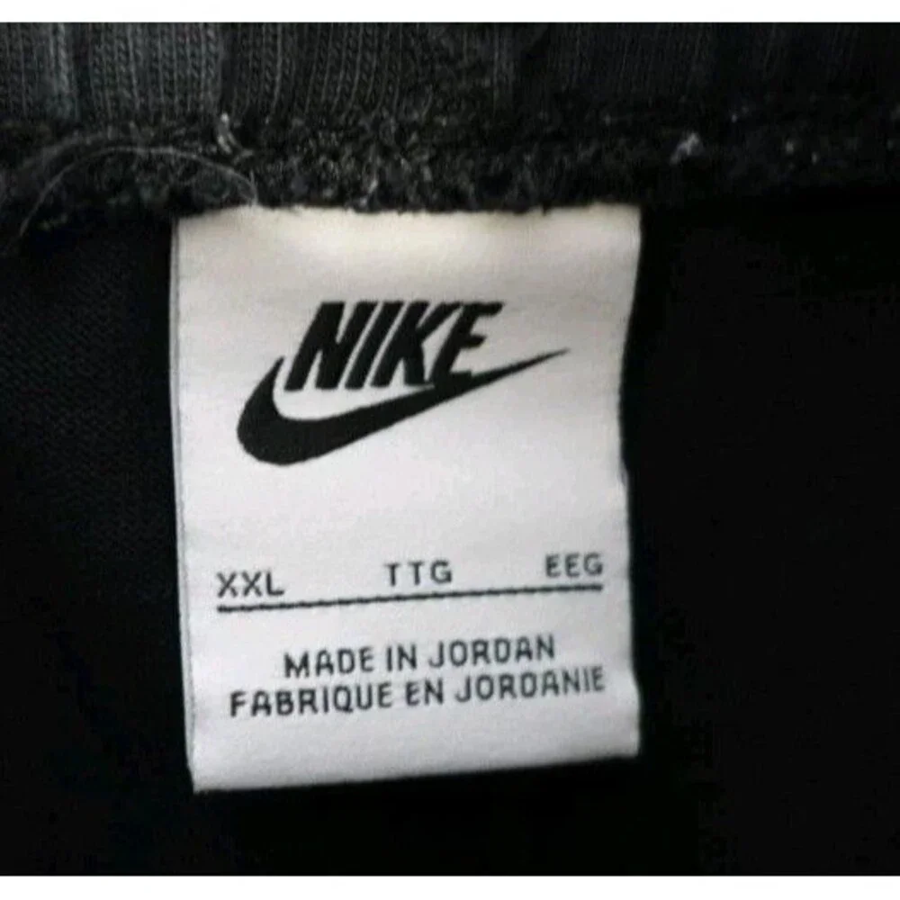 Nike Men's XXL Black Fleece Athletic Shorts Drawstring Elastic Waist